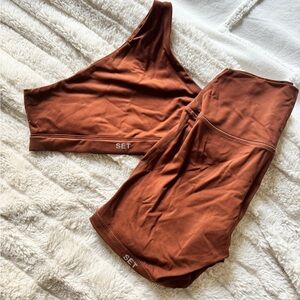 SET Active One-Shoulder Top and shorts in Rust